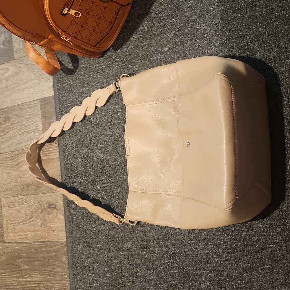 Brand new purse